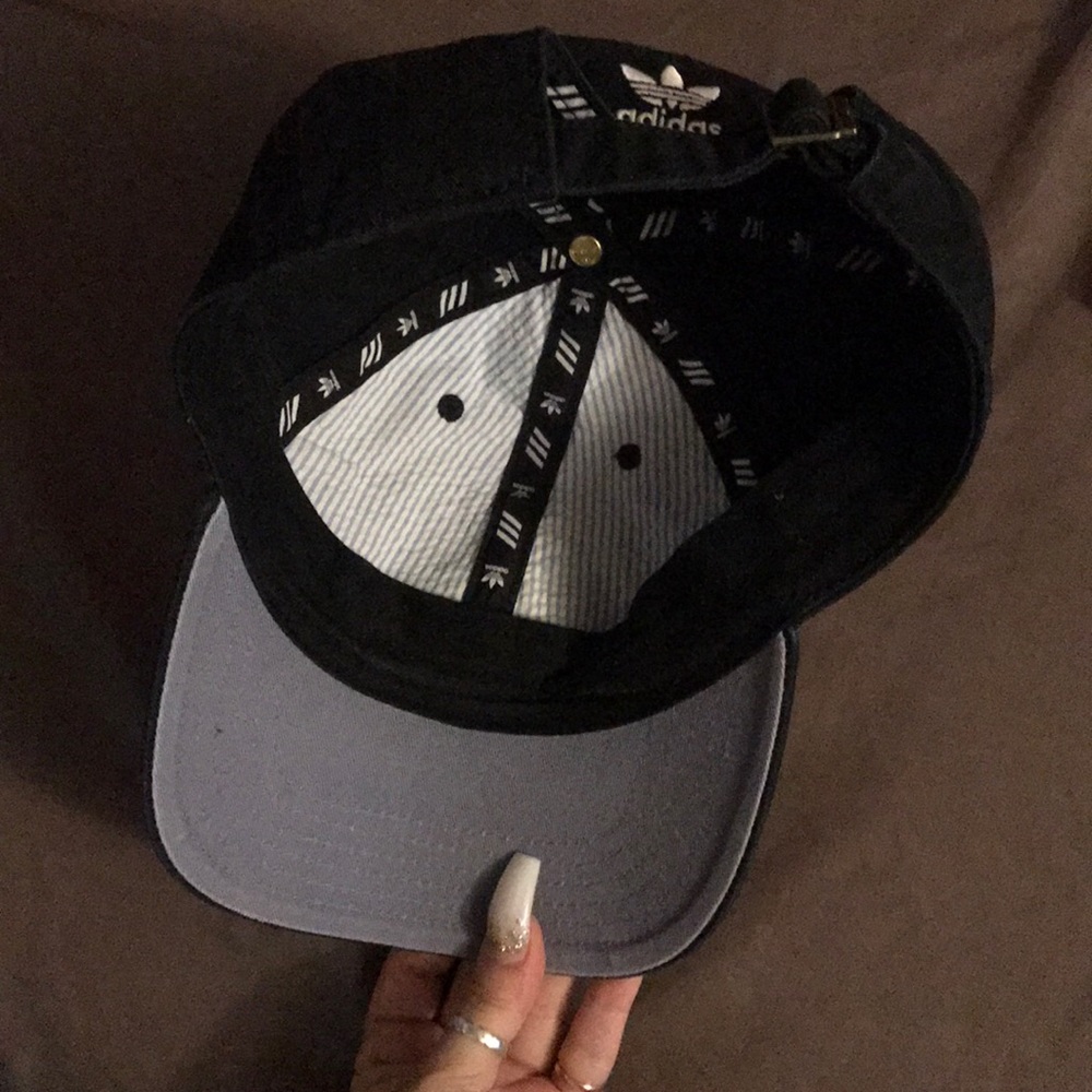 ADIDAS hat - Picture 2 of 4